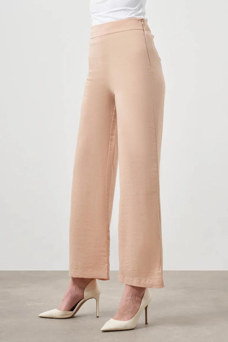 Mizalle Wide Short Leg Satin Trousers - 1
