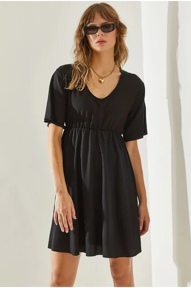 فستان نسائي بتصميم لف بياقة V بخصر إيلاستيك 