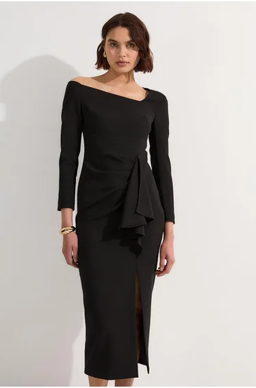 فستان ميداكسي كريب إستريتش بثنيات بياقة غير متناظرة