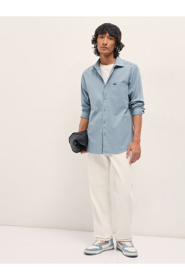 Men Solid Cotton Blend Slim Fit Casual Shirt