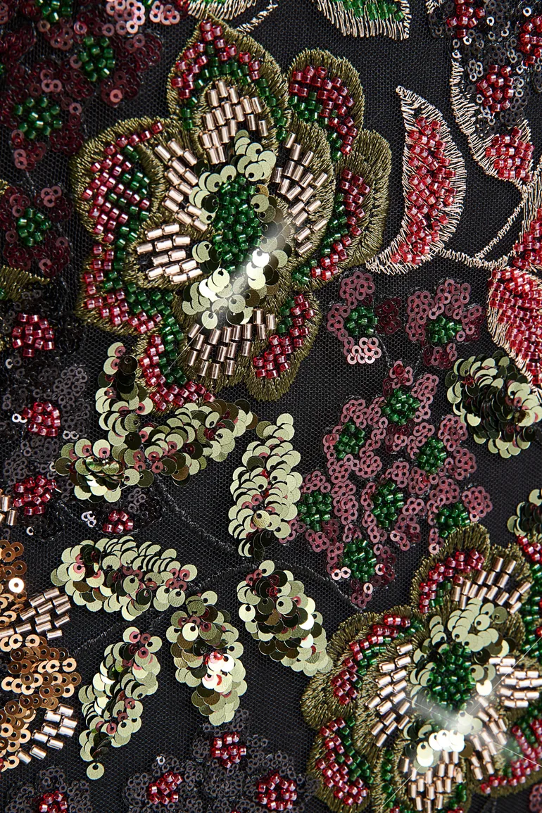 فستان ماكسي شتوي ميش بأكتاف مكشوفة مزين بأحجار بنقشة أزهار - 9