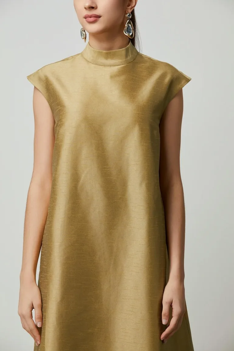 embordered Golden kaftan Femi9 : Abayas & Jalabiyas : VogaCloset Oman
