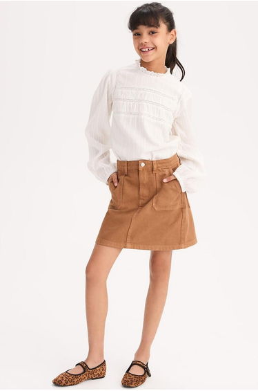 Straight and Short Skirt in Twill