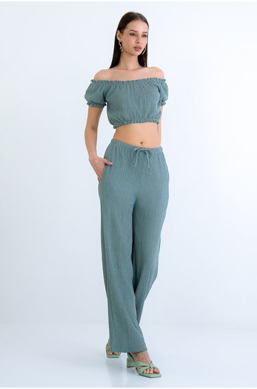 Women's Green Madonna Collar Ruffled Wrinkled Crop Blouse and Double Pocket Trousers Set