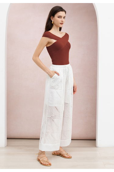 Crisscross Design Sleeveless Ribbed Knit Top in Rust