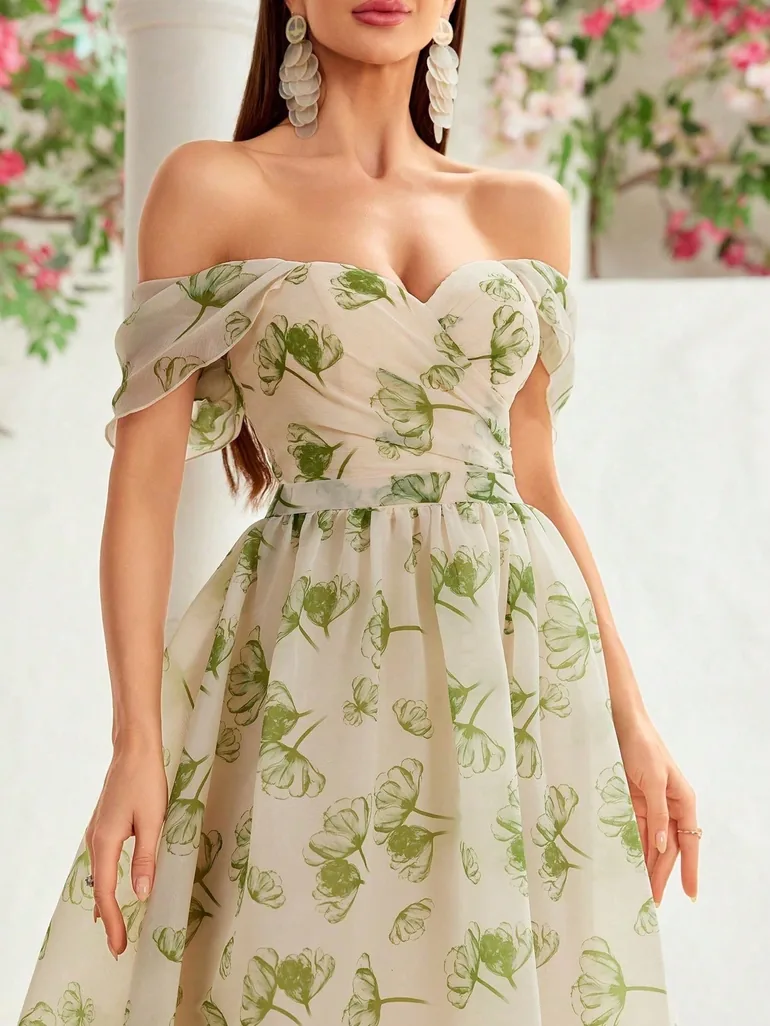 فستان ليلي شيفون أخضر طول الأرض على شكل حرف A بلا أكتاف بطبعة أزهار - 2