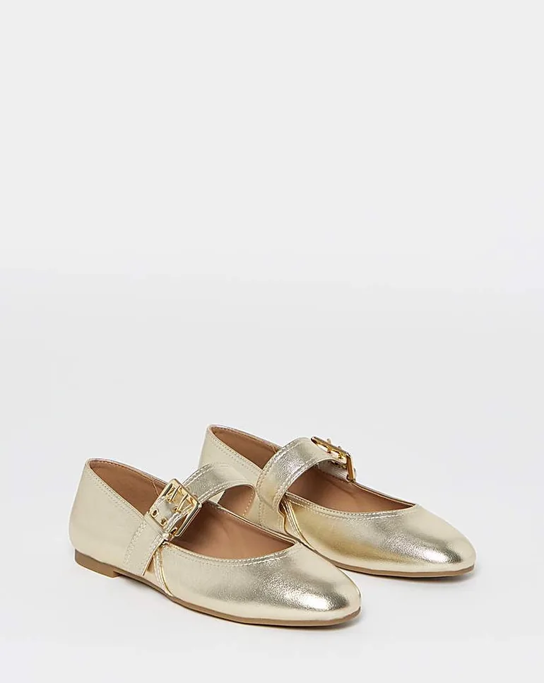 حذاء بقالب عريض - 3