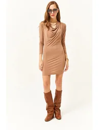 Women's Biscuit Wadding Collar Mini Dress - 1