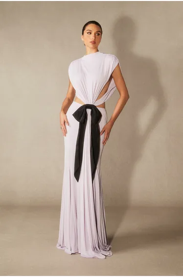 فستان ماكسي بظهر مفتوح بفيونكة