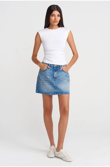 Dilvin Women's Ribbed Sleeveless Crew Neck T-Shirt