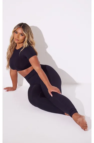 ليقنز إستريتش لون أسود - للمقاسات الممتلئة