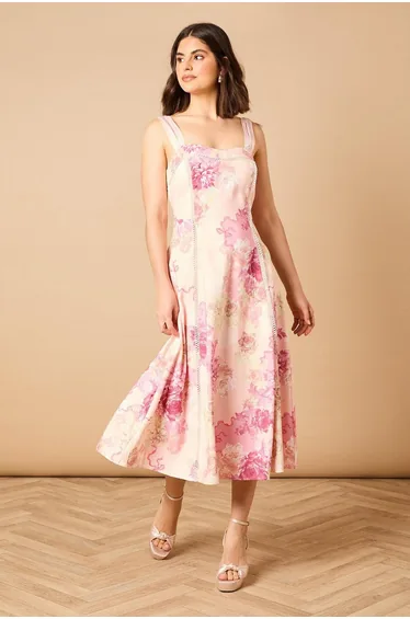 فستان حفلة بفيونكة بحمالات رفيعة