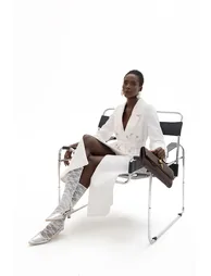 حقيبة كلتش  فلور ريترو  باللون البني - 9