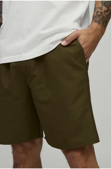 شورت بوهو مان أخضر بقصة عريضة