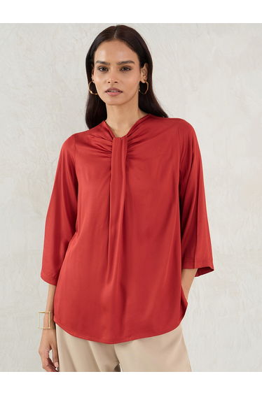 Solid Pleated Detail 3/4 Sleeve Top