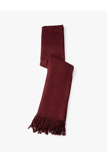Basic Scarf Tasseled Detail