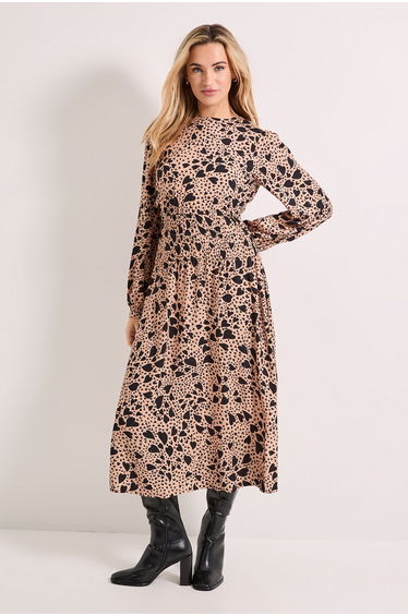 Shirred Dropped Waist Detail Printed Midi Dress
