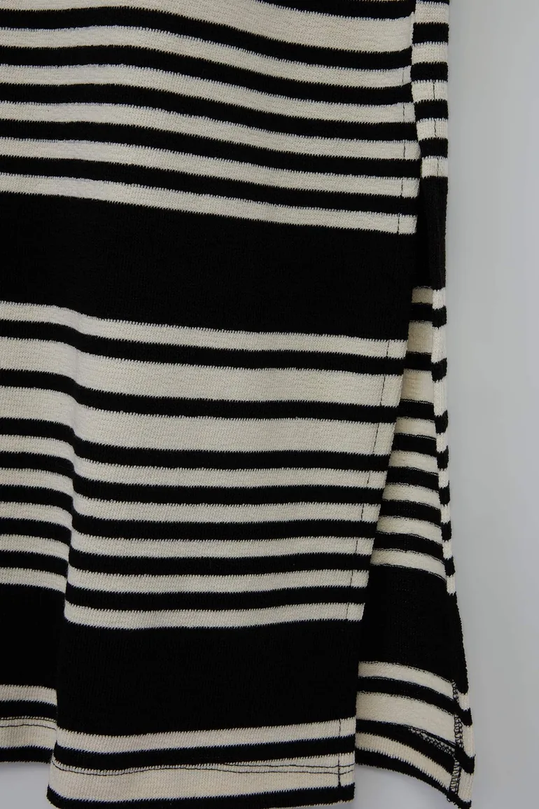 Black Textured Fabric Fake Knitwear Knitted Plus Size Dress - 2