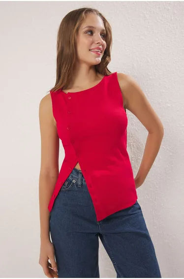 Red Buttoned Asymmetric Fitted/Fits Body Knitted Blouse