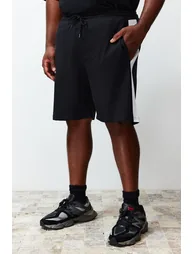 Black Men's Plus Size Regular/Regular Fit Color Block Detailed Shorts. - 4