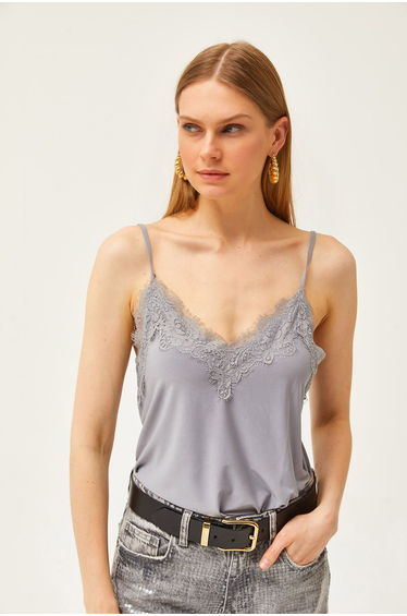 Women's Gray Strap Adjustable Lace Flowy Knitted Undershirt Blouse