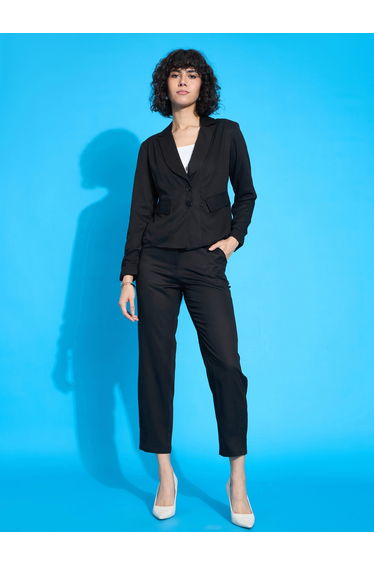 Women Black Solid Flat Front Tapered Fit Pants