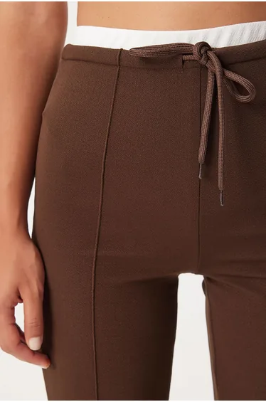Woman's Brown Detailed Knitted Trousers