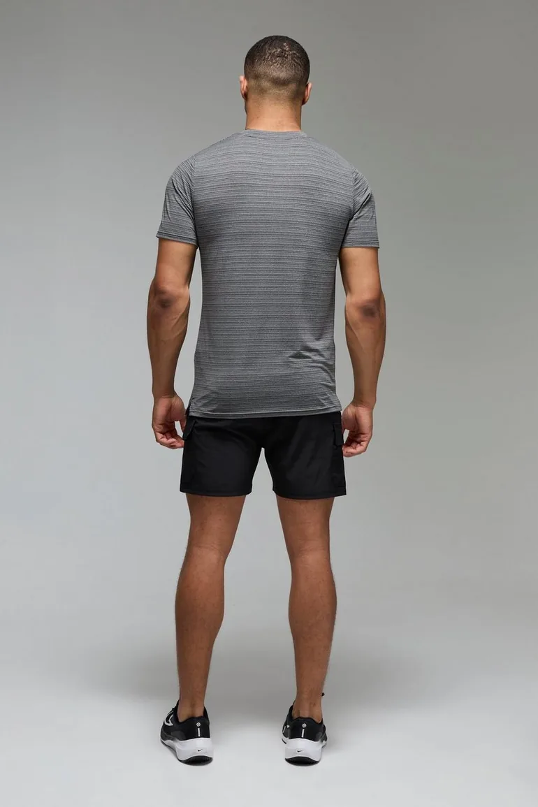 Man Active Lightweight Performance Reg Fit T-shirt - 1