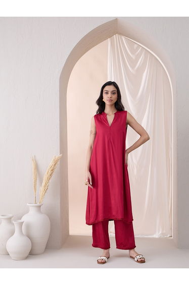 Sleeveless Mandarin Collar Long Kurta with Straight Pant
