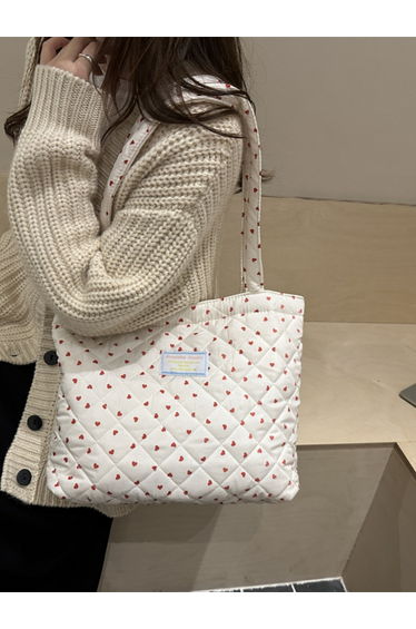 Heart Print Quilted Shoulder Bag