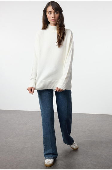 Ecru Wide Pattern Soft Textured Stand Collar Knitwear Sweater