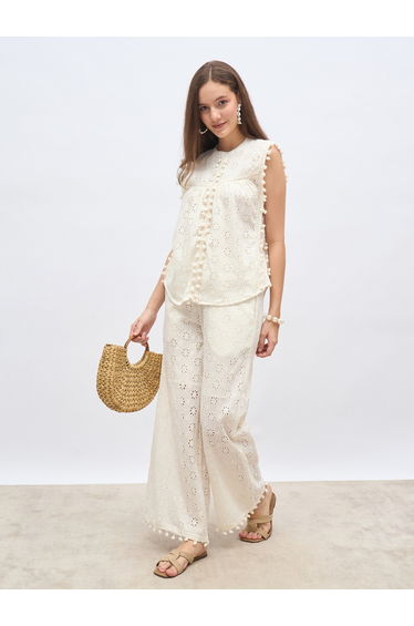 Off White Sleeveless Schiffli Top and Pants Co-Ords