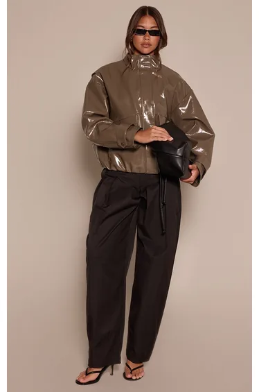 جاكيت لامع بياقة عالية - أخضر