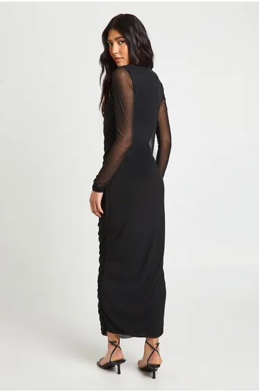 فستان بوهو شيفون أسود ميداكسي بقصة ضيقة