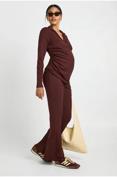 طقم بوهو باللون البني