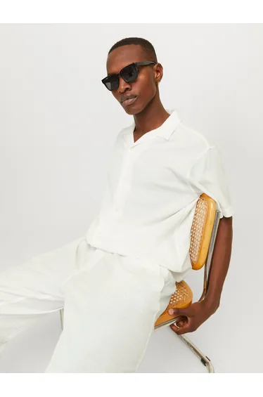 Solid Resort Collar Regular Fit Shirt