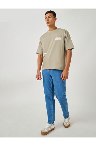 Mid Rise Five-Pocket Style Regular Fit Jeans