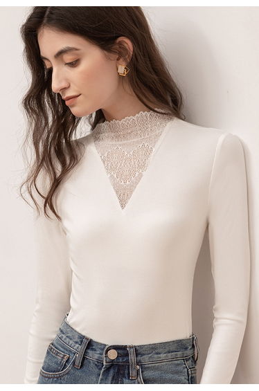 Lacy Spliced V-Neck Fitted Top in White