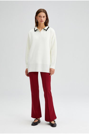KNIT SWEATER WITH CROCHET DETAILED