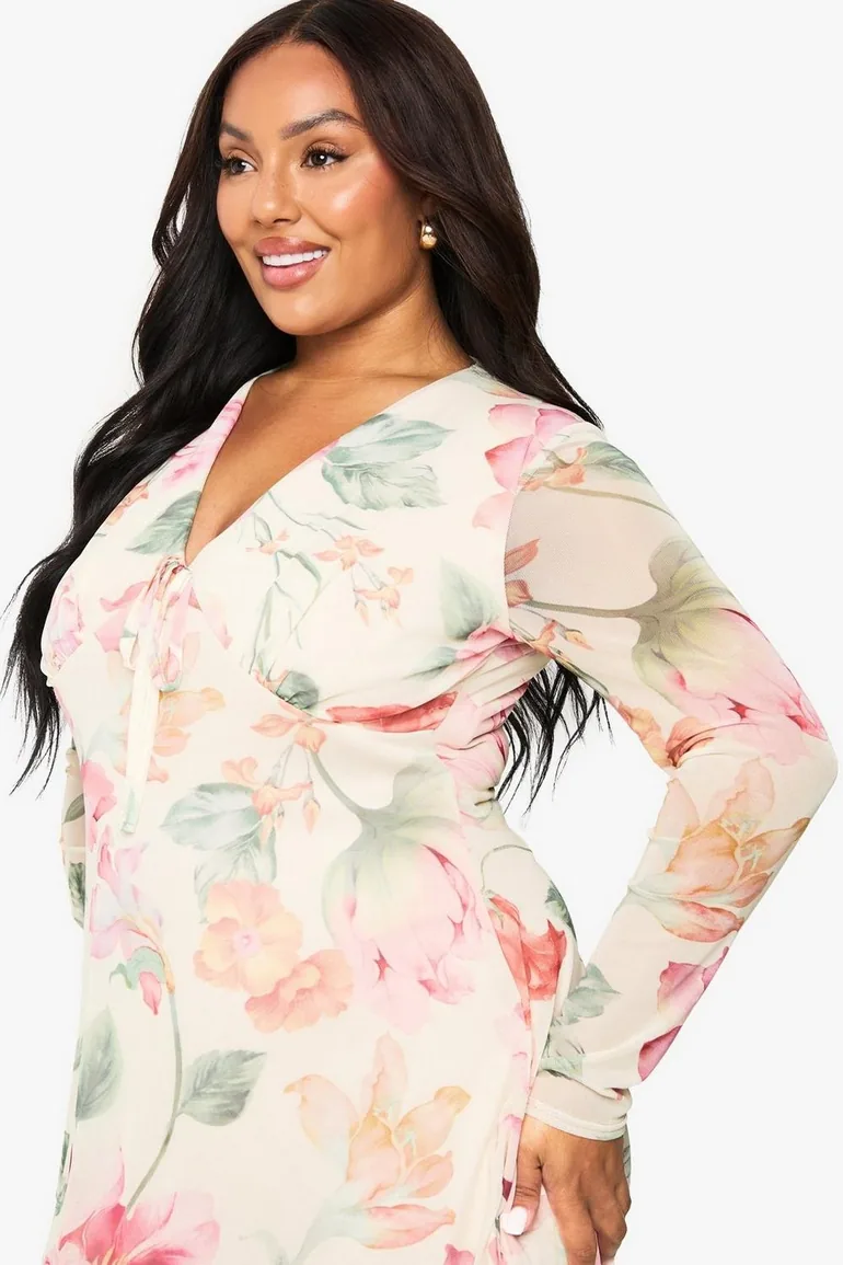 plus floral mesh skater dress - cream Boohoo Cream : Dresses : VogaCloset  Oman