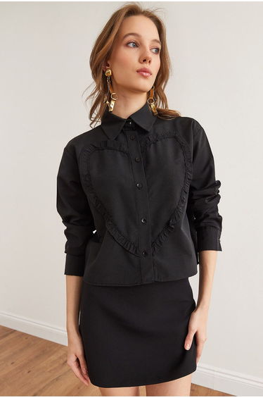 Women's Black Heart Detailed Woven Crop Shirt