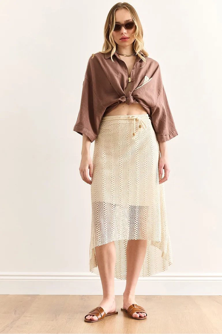 Women's Stone Lace Detailed Lined Asymmetrical Cut Guipure Skirt