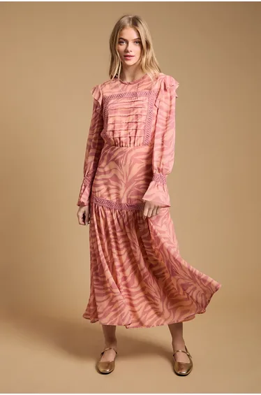 حذاء فلات اويسيس باللون الذهبي