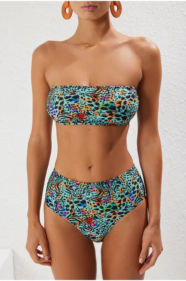 طقم بكيني ترينديول متعدد الألوان