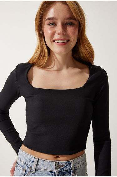 Women's Black Square Neck Ribbed Crop Knitted Top