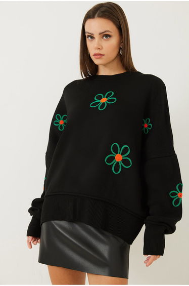 Women's Daisy Embroidered Knitwear Sweater