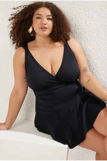 Black Deep V Neck Gathered Strap Detailed Skirted Plus Size Swimsuit