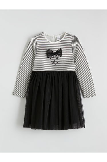 Ribbon-detailed tulle dress for girls.