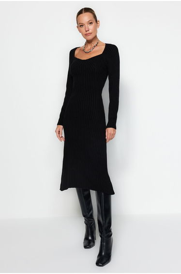 Black A-Line Midi Dress with Long Sleeves
