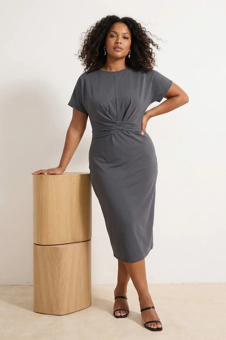 plus size straight cut dresses Straight-cut dress with mesh Twiggy Shop || Plus size